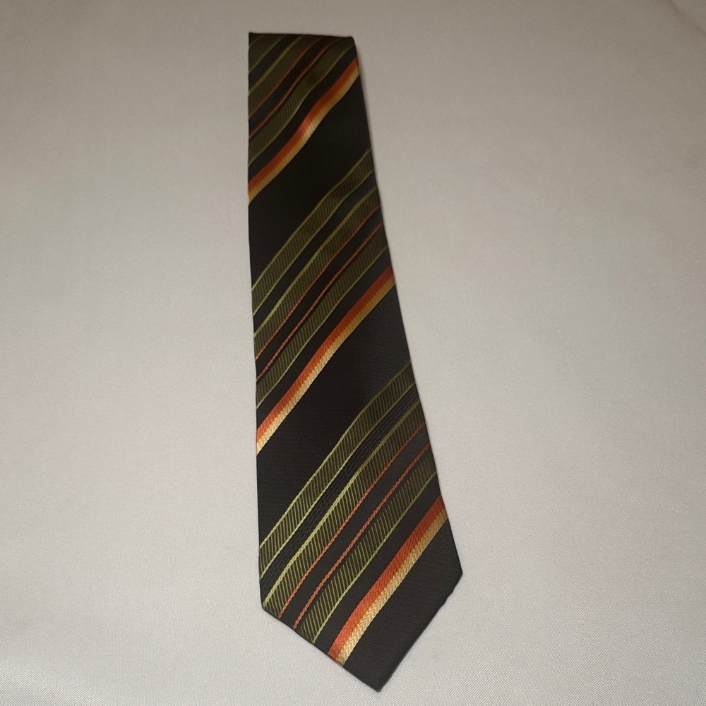 Kailong Silk Handmade Striped Tie - Picture 5 of 11